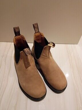 Almost New Blundstone UK 6 Stone/Taupe
